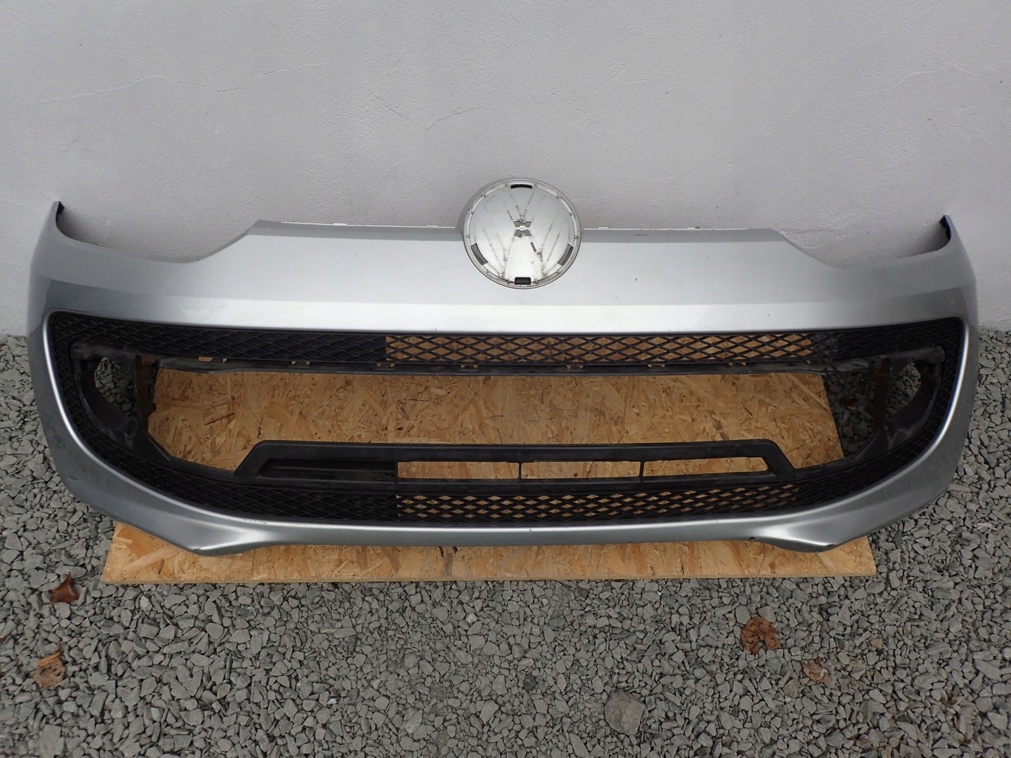 bumper front front VW VOLKSWAGEN UP UP! 1S0