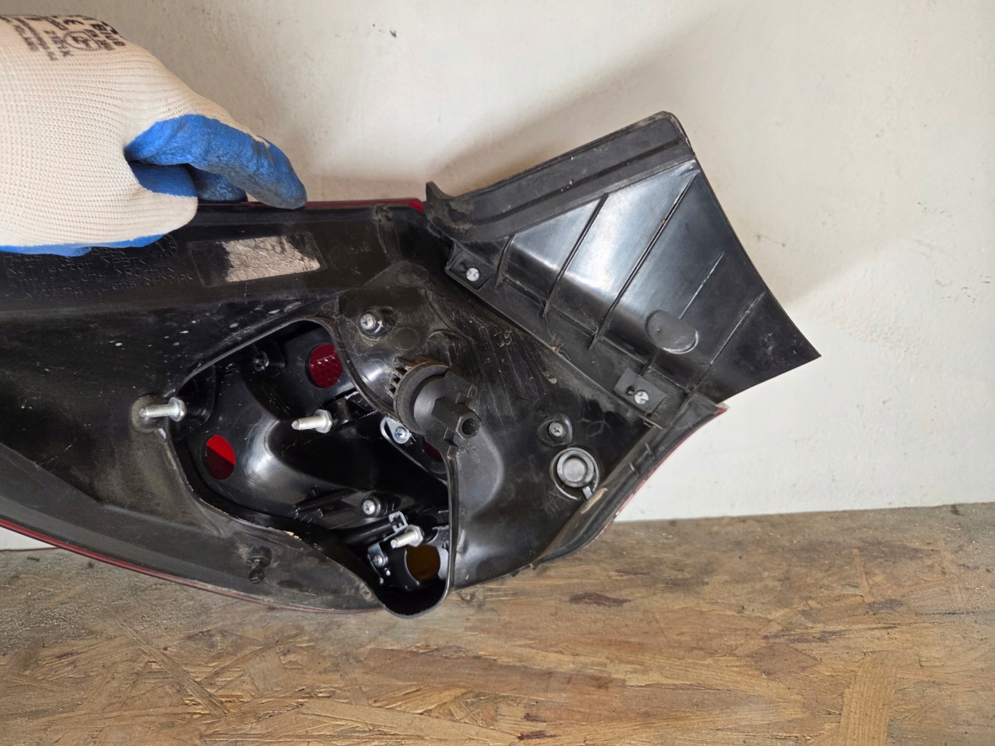 light right rear part right rear opel astra j HB ciemna dymiona