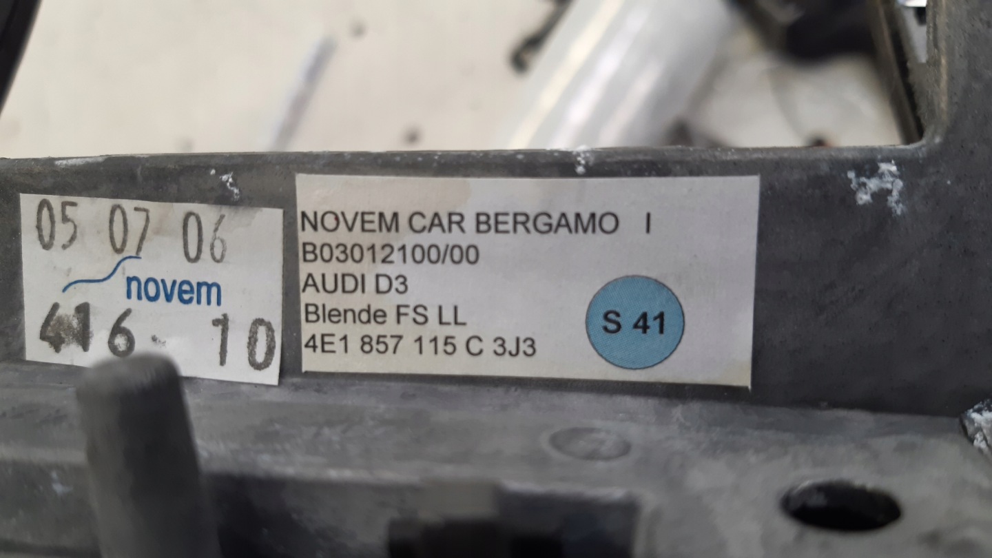 Châssis dekor Instruments tachymètre compte tours 4E1857115C Audi A8 D3
