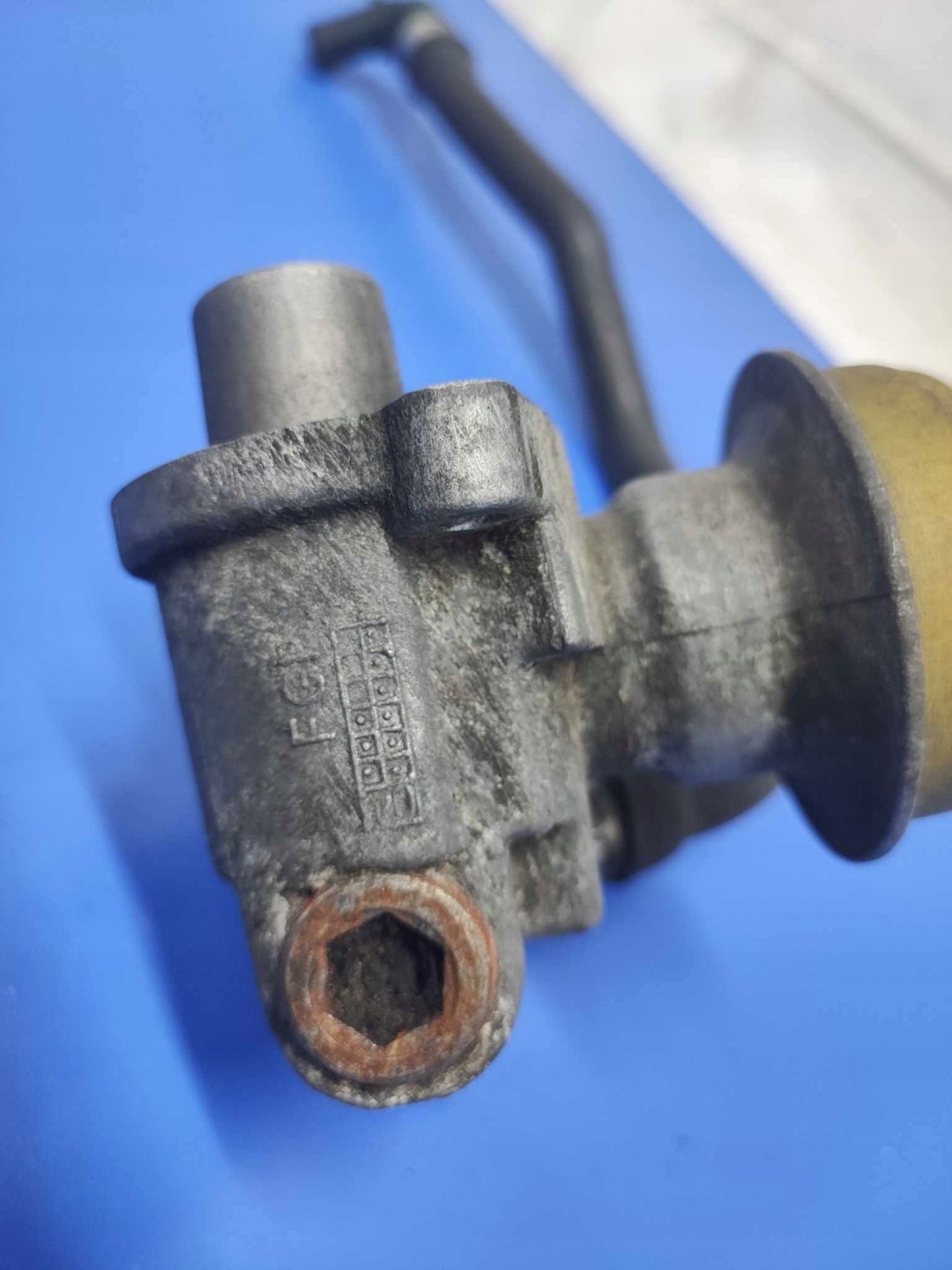 držač čep rezervoara ulja SAAB 9-3 II 93 oe 1.9 TiD