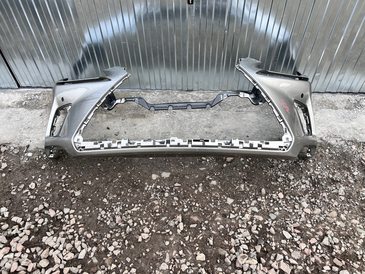 Frontstoßstange LEXUS NX LIFT 18- nr.102