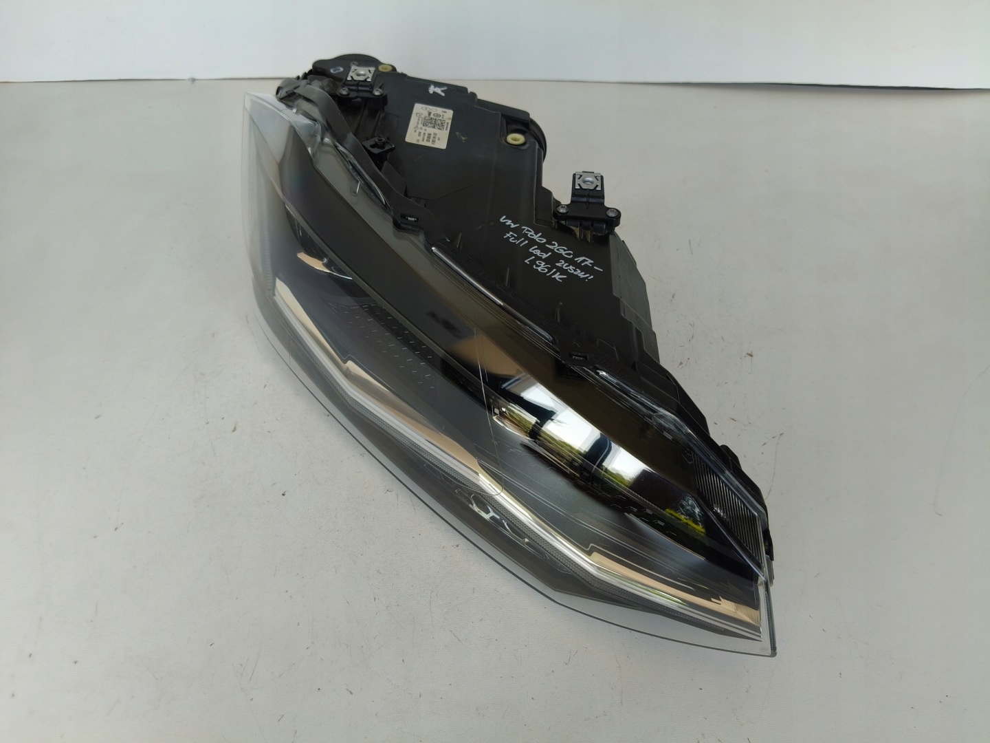 light right REFLEKTOR VW POLO 2G 2G0 17- FULL LED