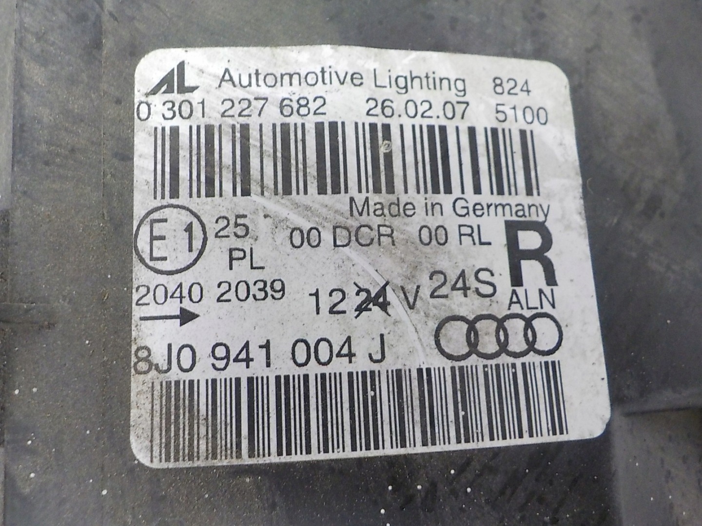 AUDI TT II 8J light right front front UK 8J0941004J