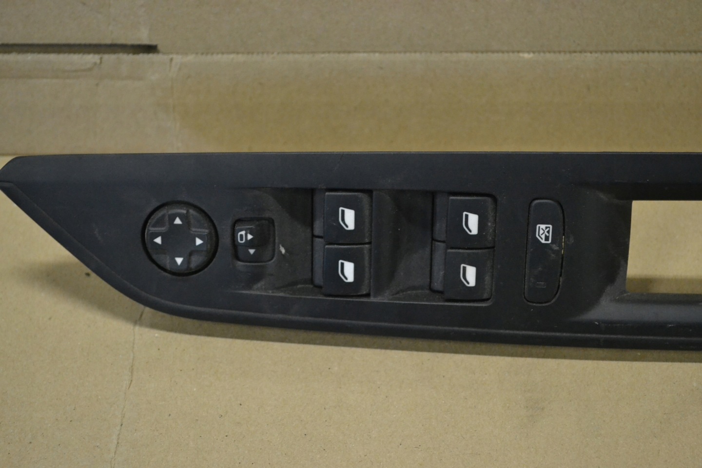 window control switch PEUGEOT 5008 98319761ZD-00