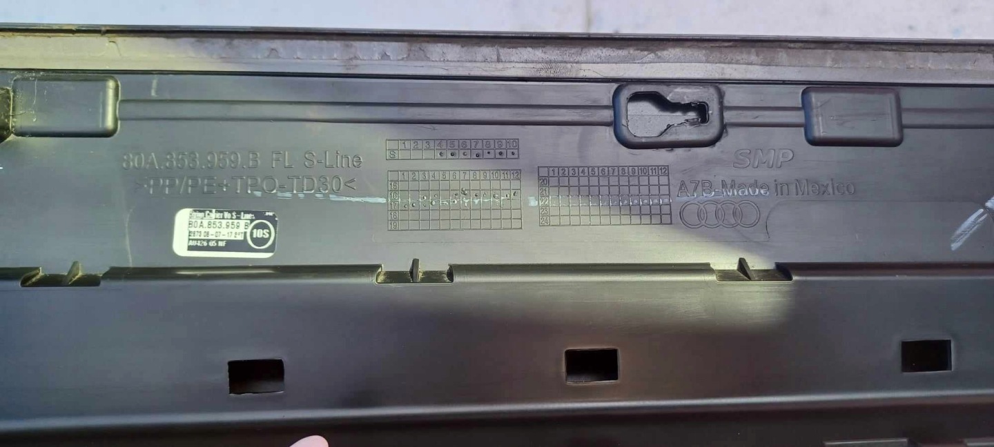 moulding door left front AUDI Q5 FY 2017 80A853959B