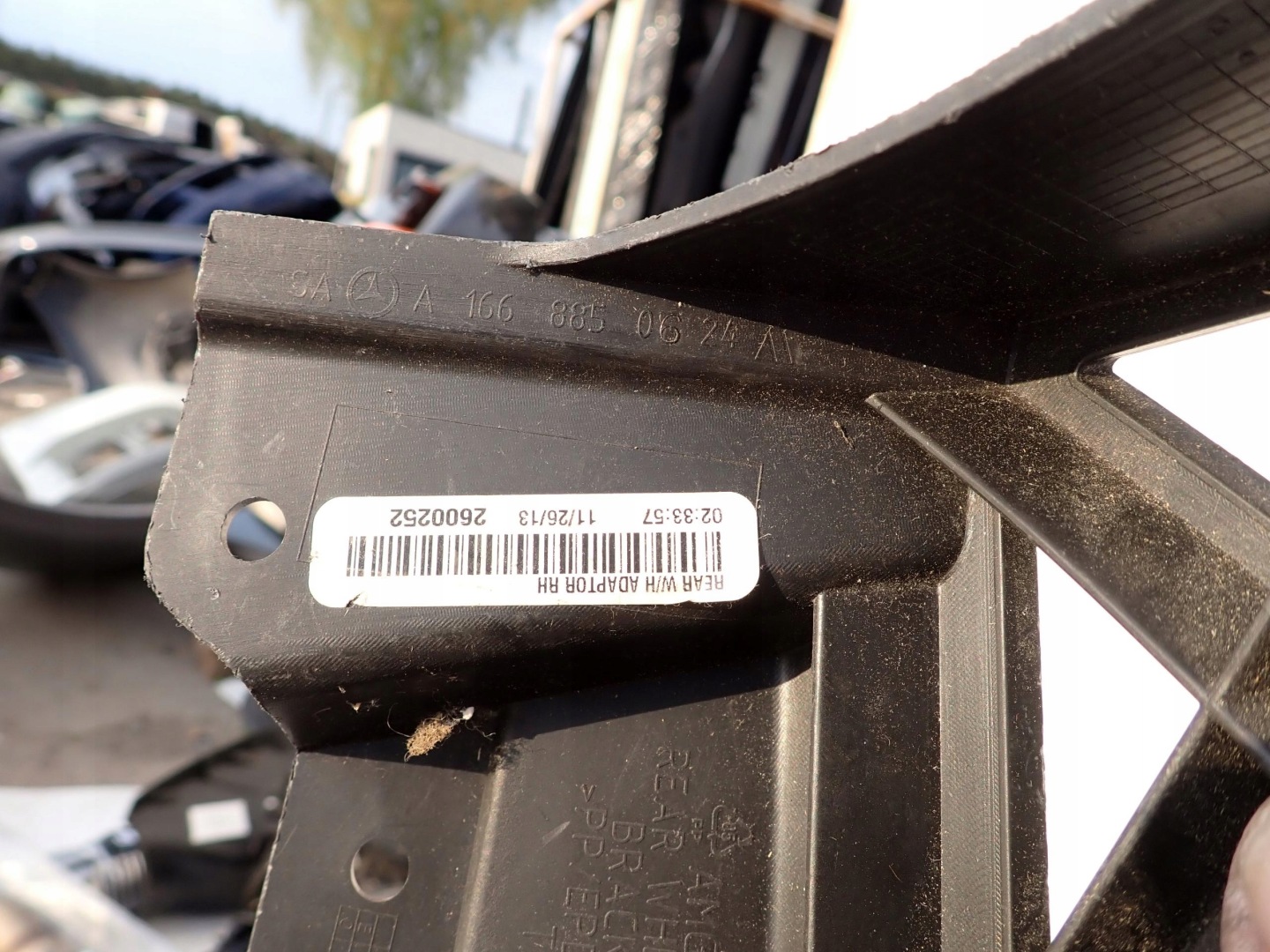 MERCEDES ML W166 bumper bracket right rear part