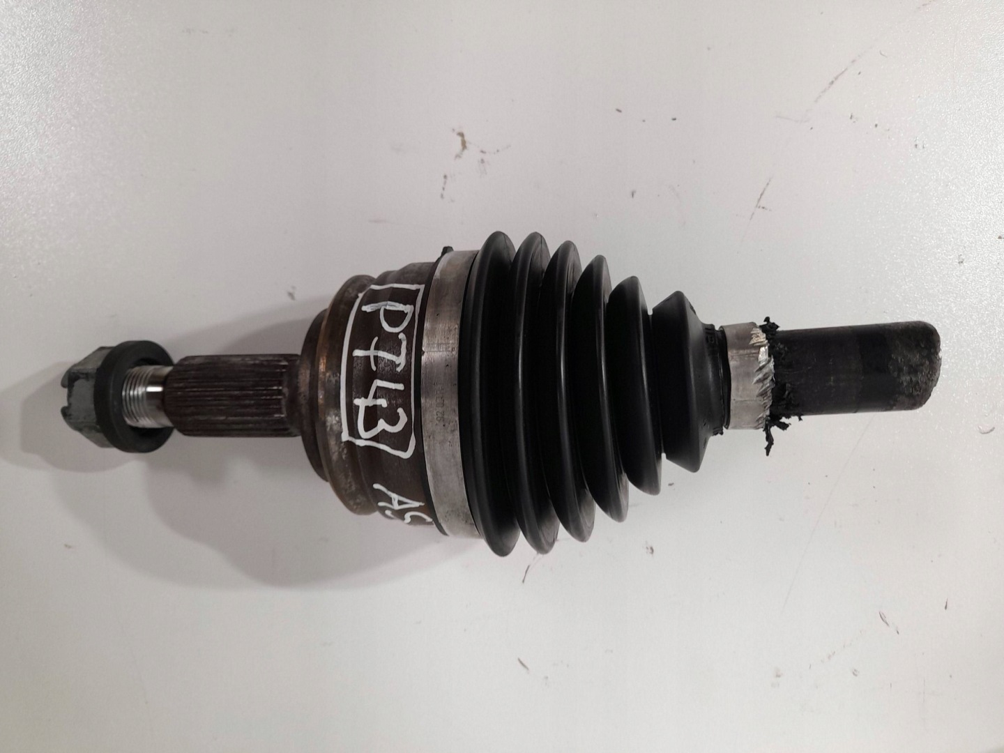 Opel Astra L joint exterior (P743)