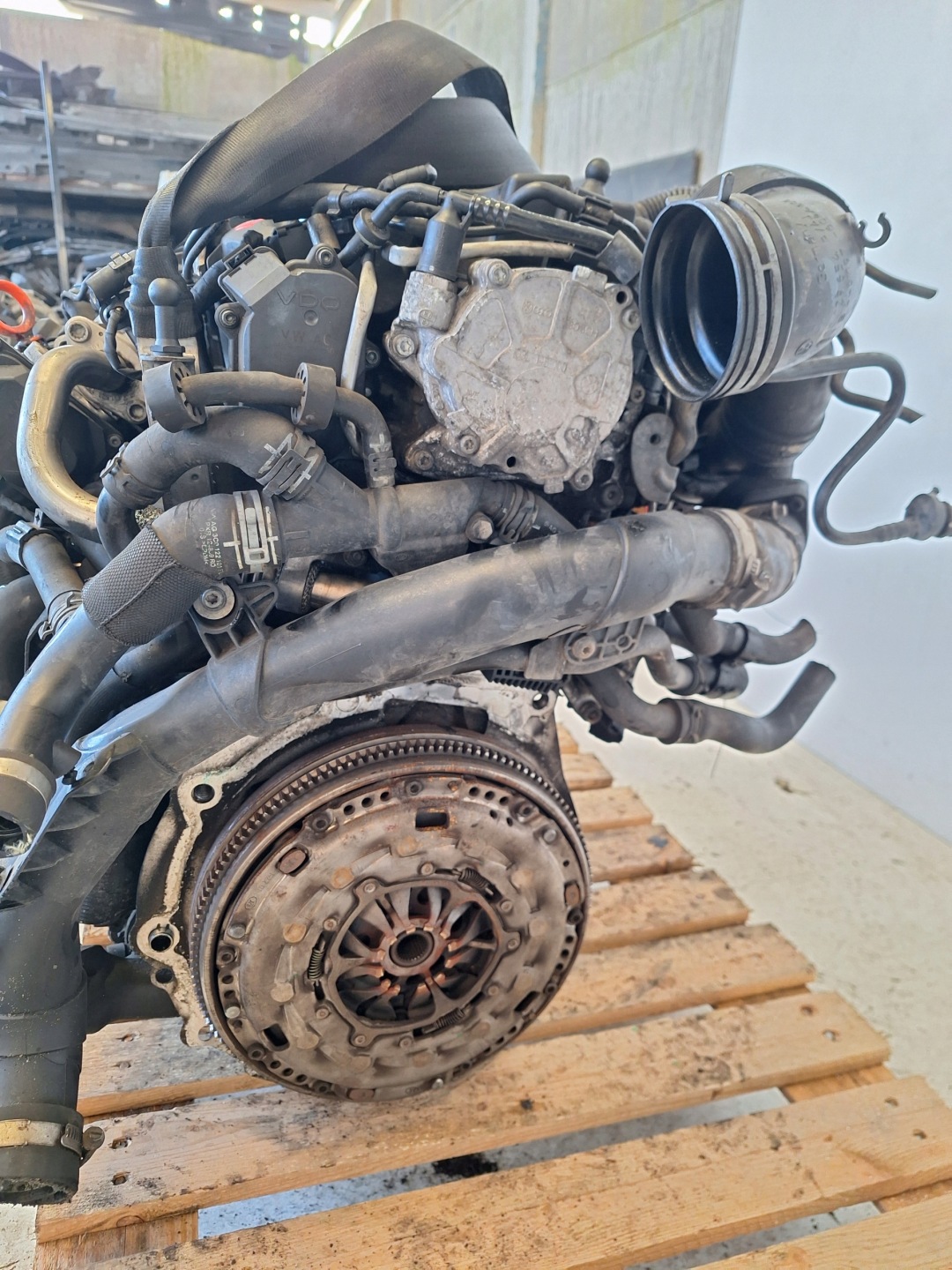 VOLKSWAGEN SEAT SKODA AUDI engine 2.0 TDI CBD !!! plastic KOLEKTROR !!!