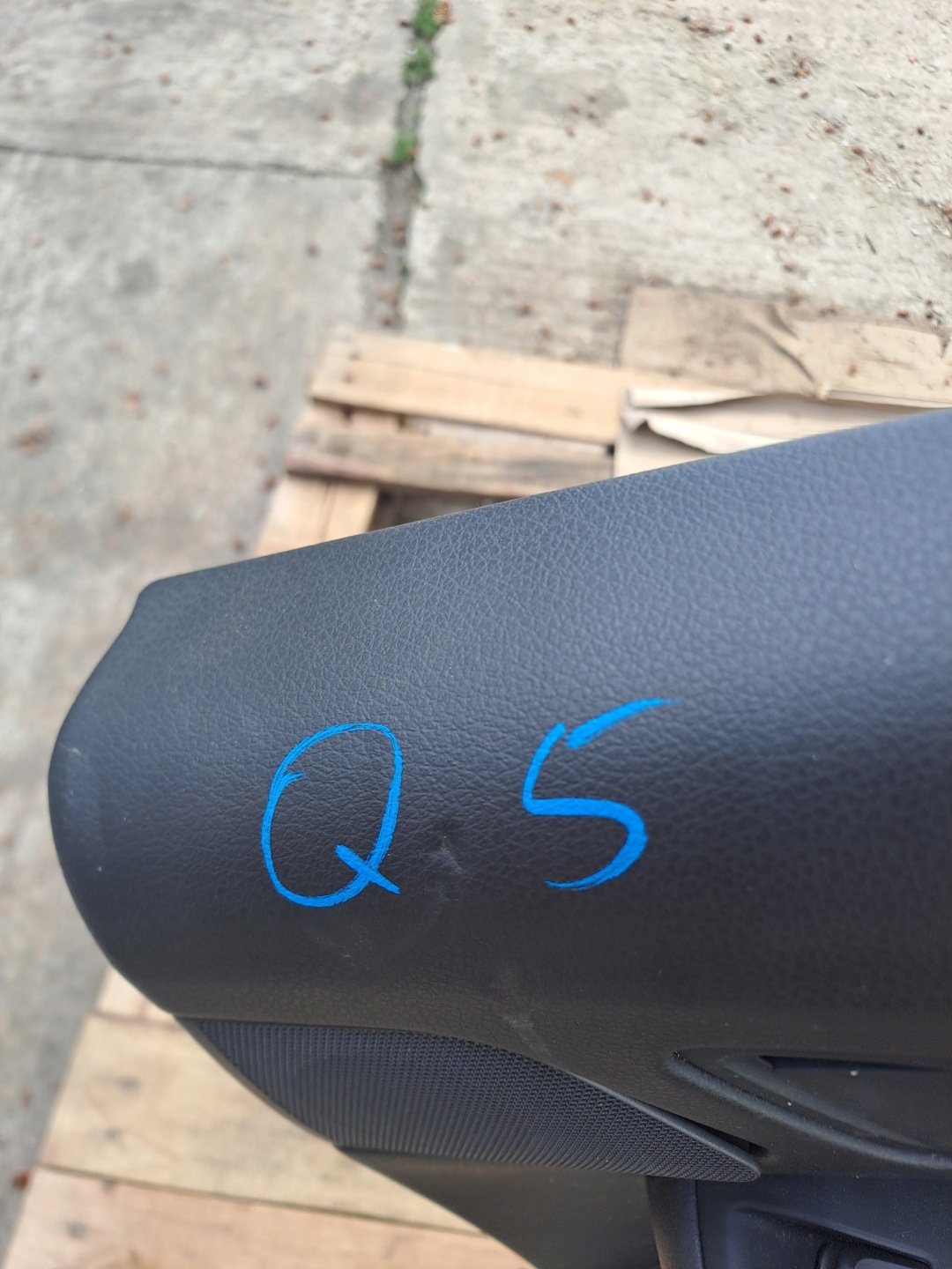 side door right rear part AUDI Q5 8R 8R0867306