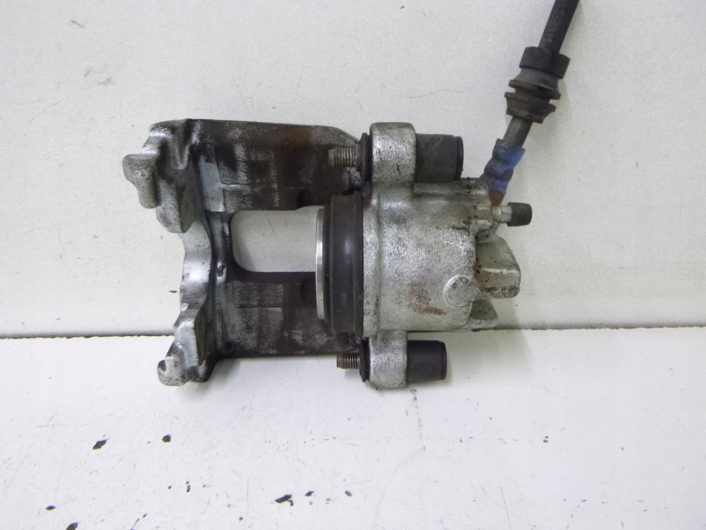 caliper brake front Ford Focus 1.8TDDi 99r.