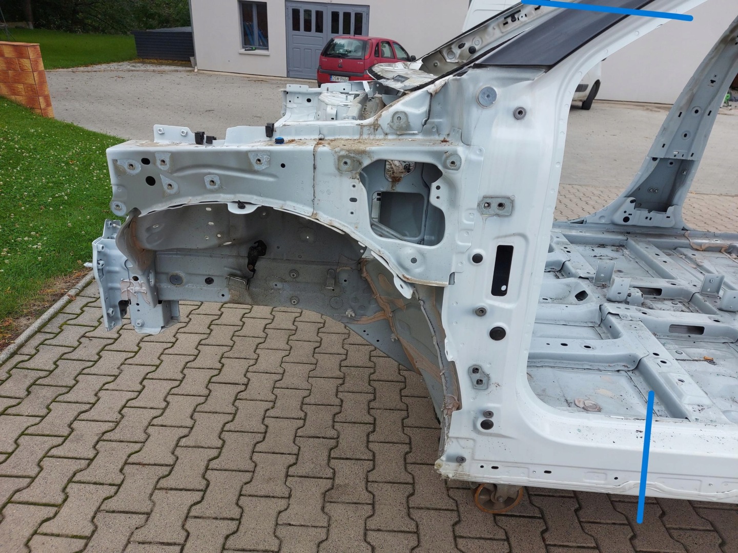 RENAULT Scenic E-Tech V 5 quarter fartuch front left BIXUI