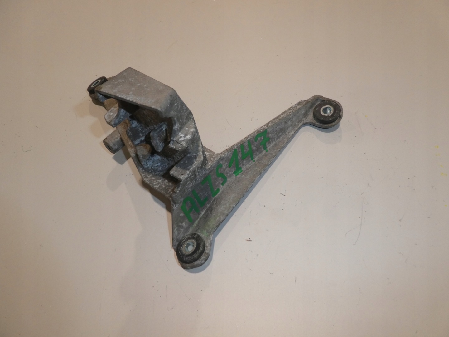 VW T5 T6 2.0TDI Support plaque LINEK Console 7H0711781C