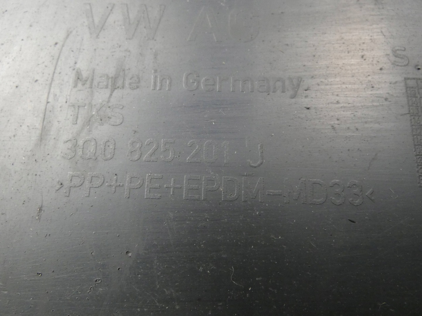 SKODA SUPERB III KOMBI cover chassis lower left