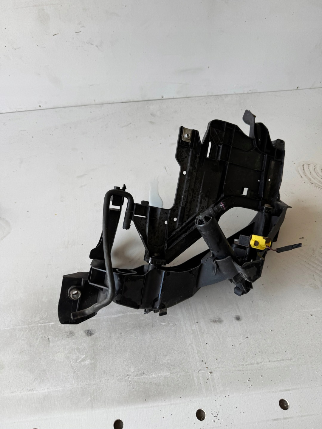 AUDI A4 B8 support holder lights REFLEKTORA right 8K0805608A 8K0941454