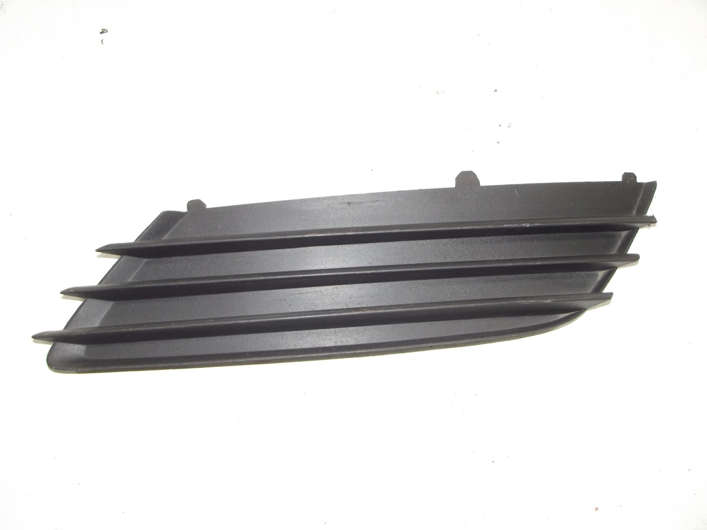 Opel Astra III H left grid of a bumper front 375768702
