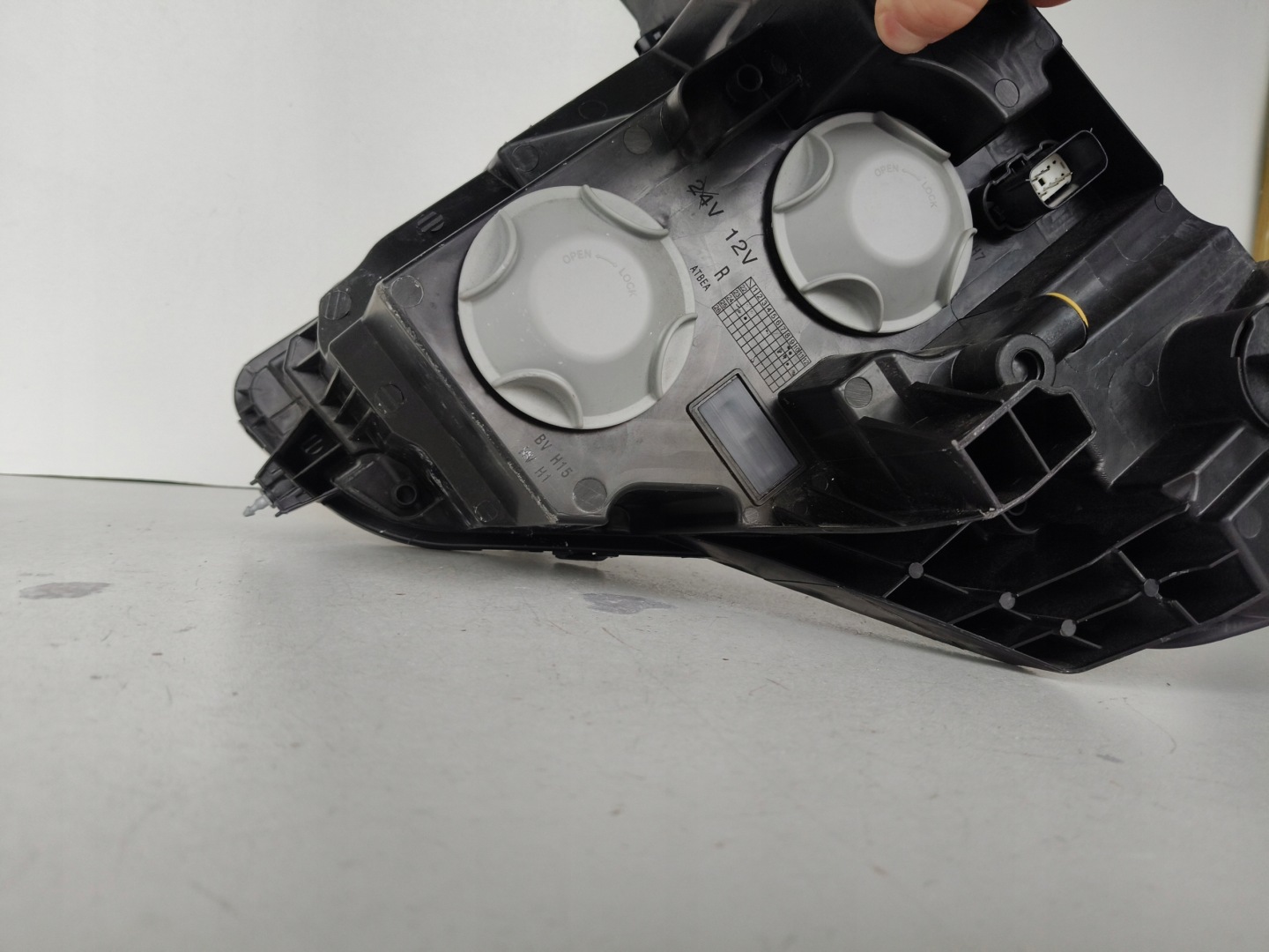 light right REFLEKTOR FORD TRANSIT COURIER 24