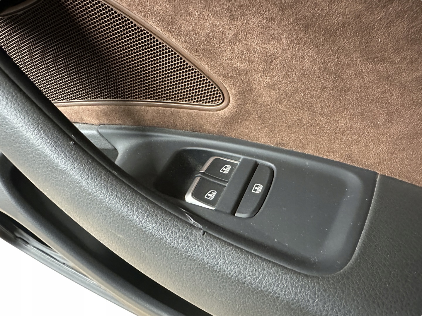 AUDI A8 4H D4 side door right rear part