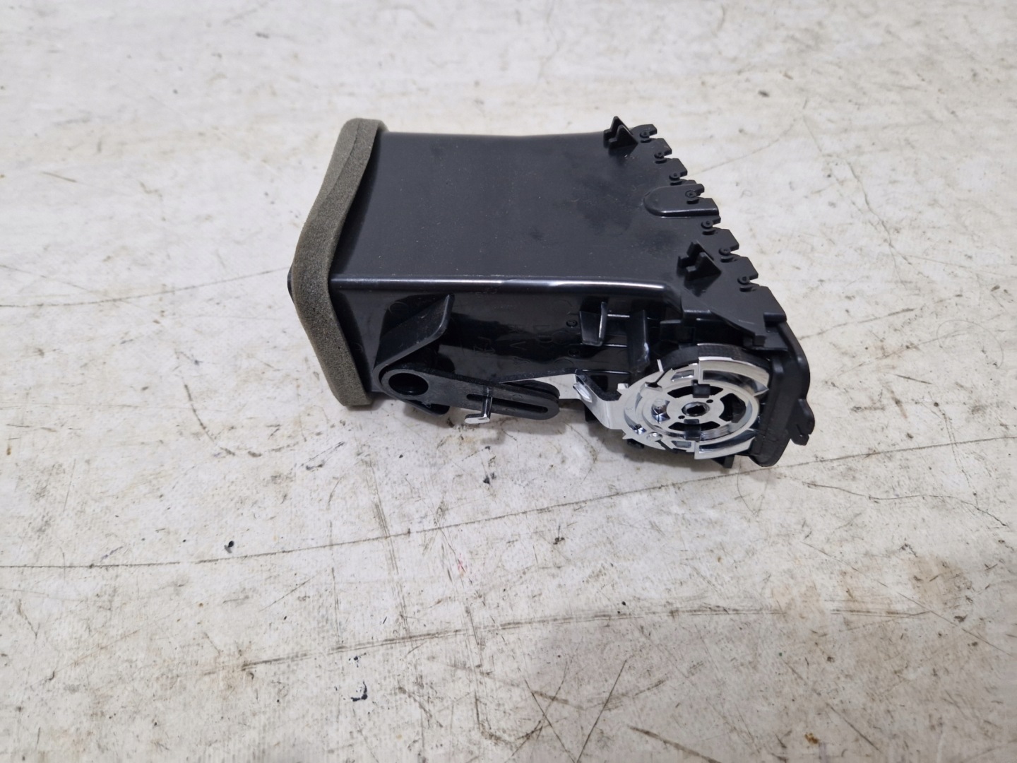 DODGE CHARGER 2019 - Bouche aération tableau bord Console du tableau de bord Bouches buses