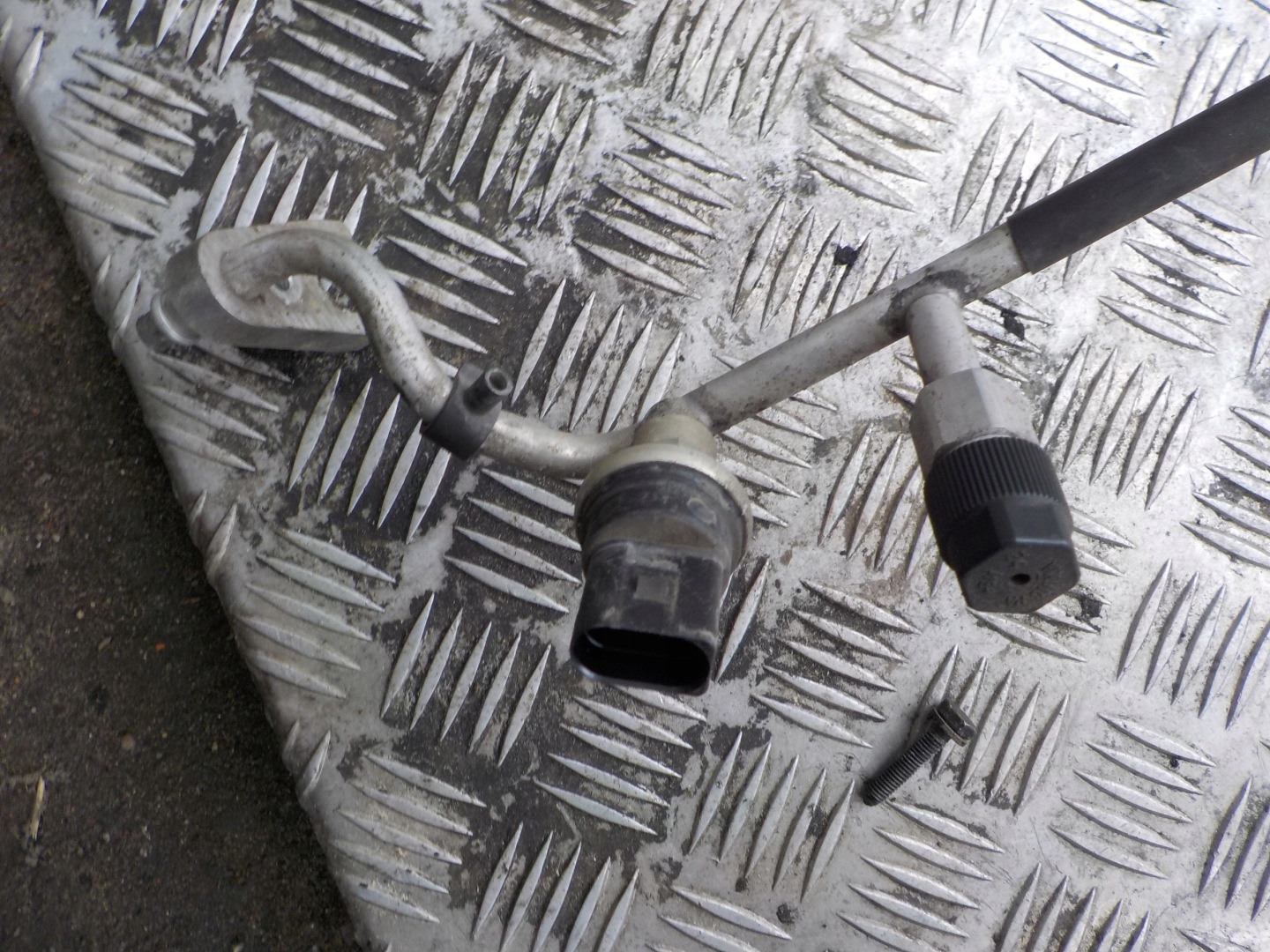 AUDI A3 1.6 lift Schlauch klimaanlage Sensor