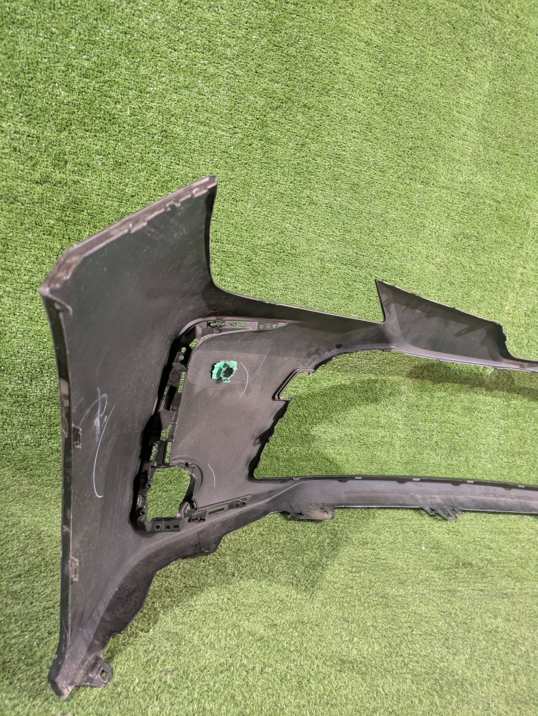 front bumper front TOYOTA COROLLA E21 sedan 18- PDC NR.Z9843
