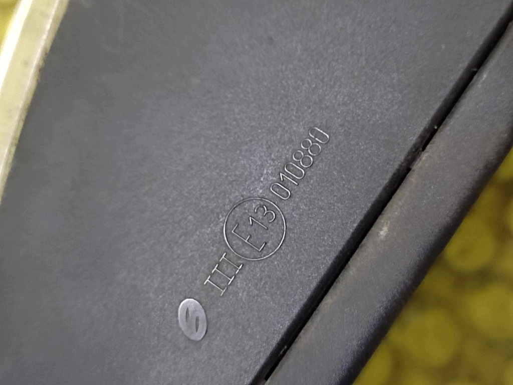 VW GOLF V Spiegel rechts 7 PIN