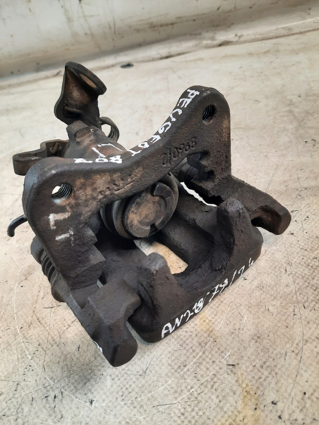 Peugeot 807 citroen c8 2.2 hdi caliper brake rear left
