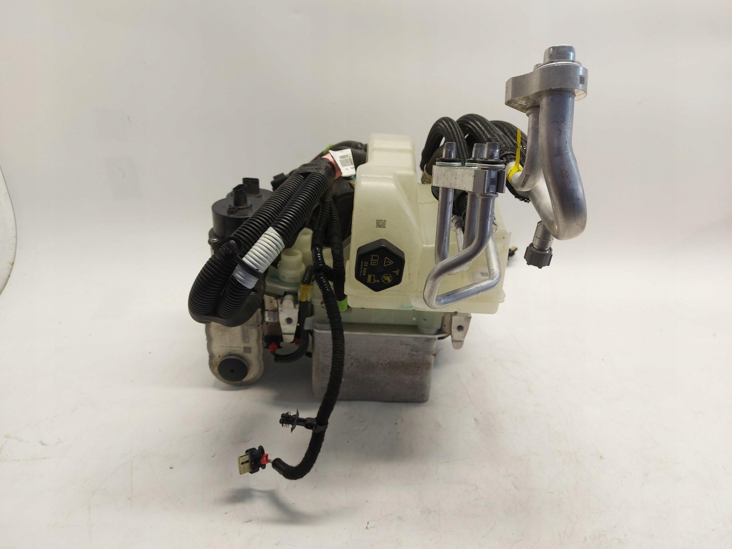TESLA MODEL Y 2022 Pumpe ciepla Sensor rozdzielacz 1625000-a9-b