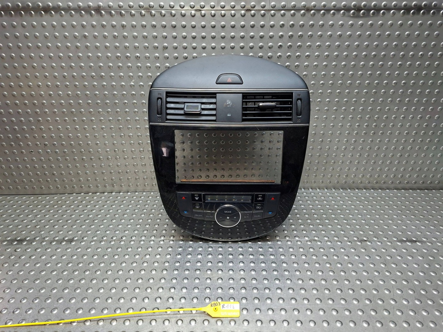 commande de climatisation couverture radio NISSAN PULSAR 15- 682623ZL0A