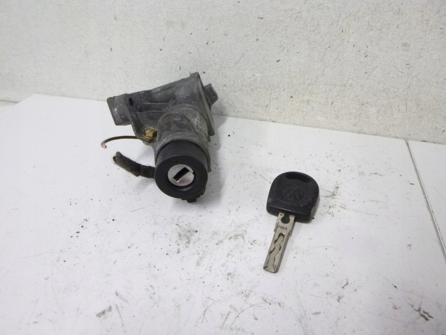 ignition key connector VW Golf IV Bora Passat B5 Audi A3 A4 4B0905851C