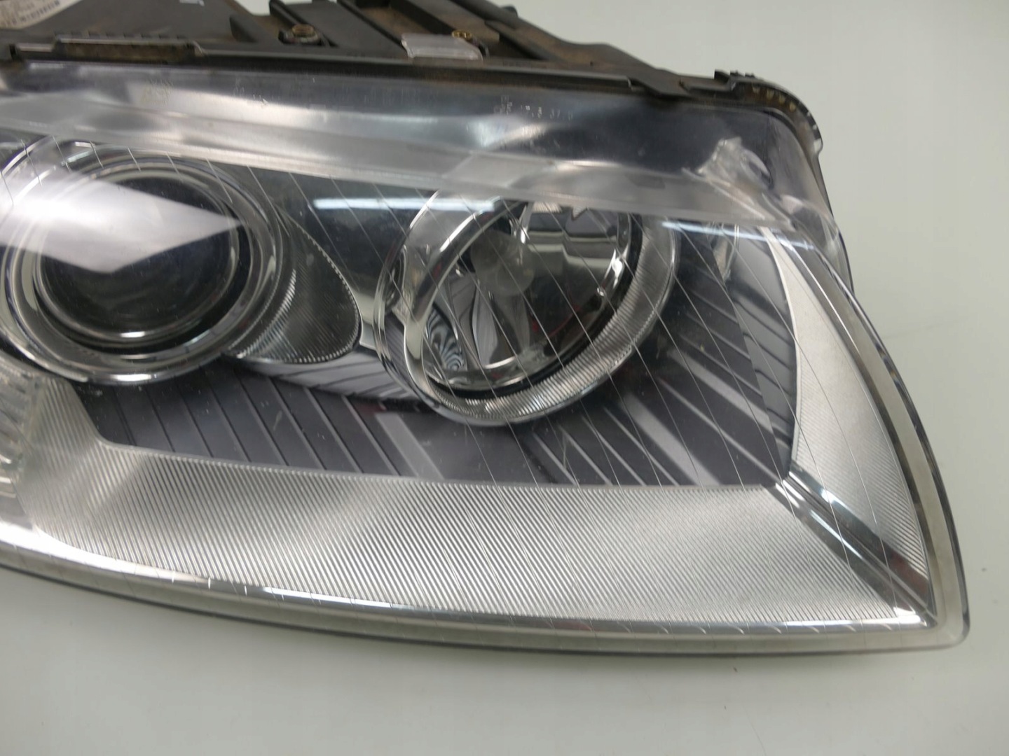 AUDI A8 D3 LIFT light XENON right front right UK