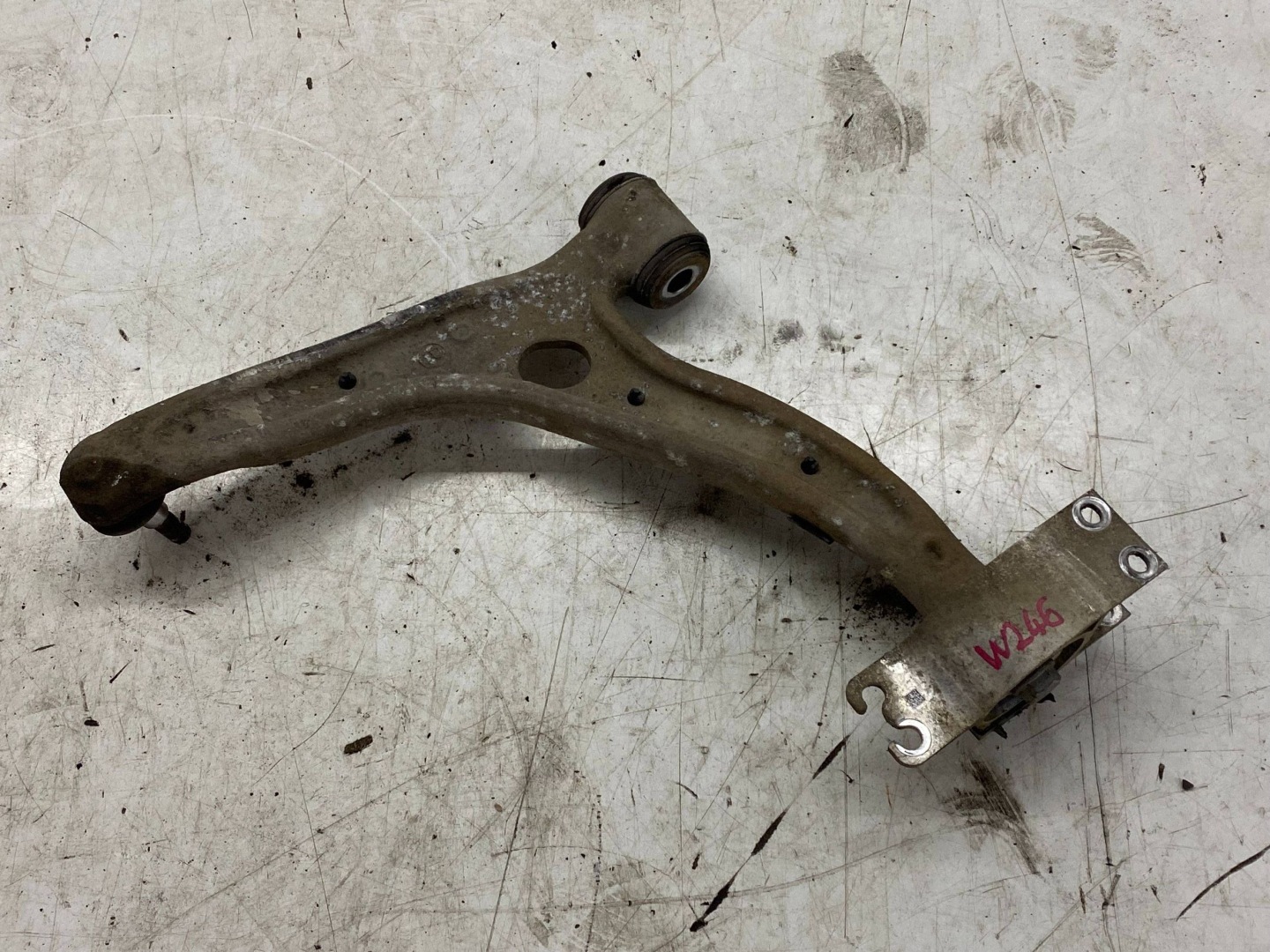 arm right front front MERCEDES B-KLASA W246 A2463304800