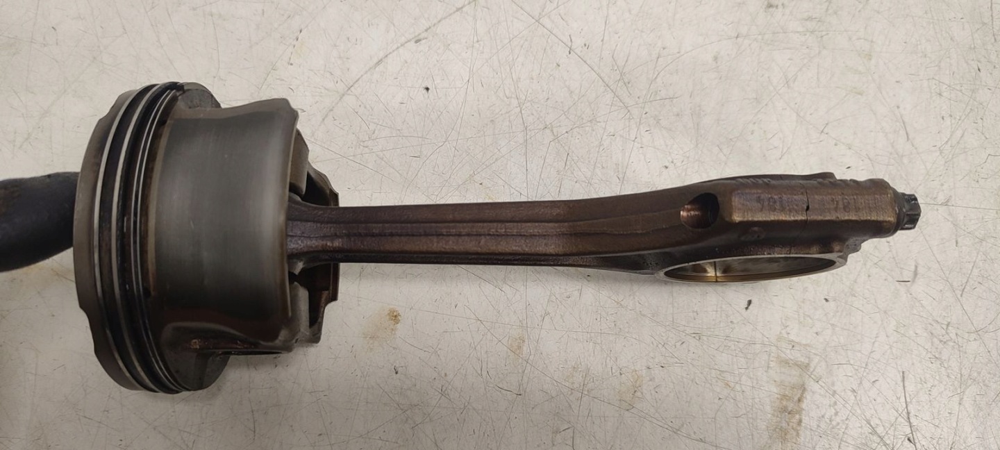 Piston Bielle BMW E39 525i 256S5