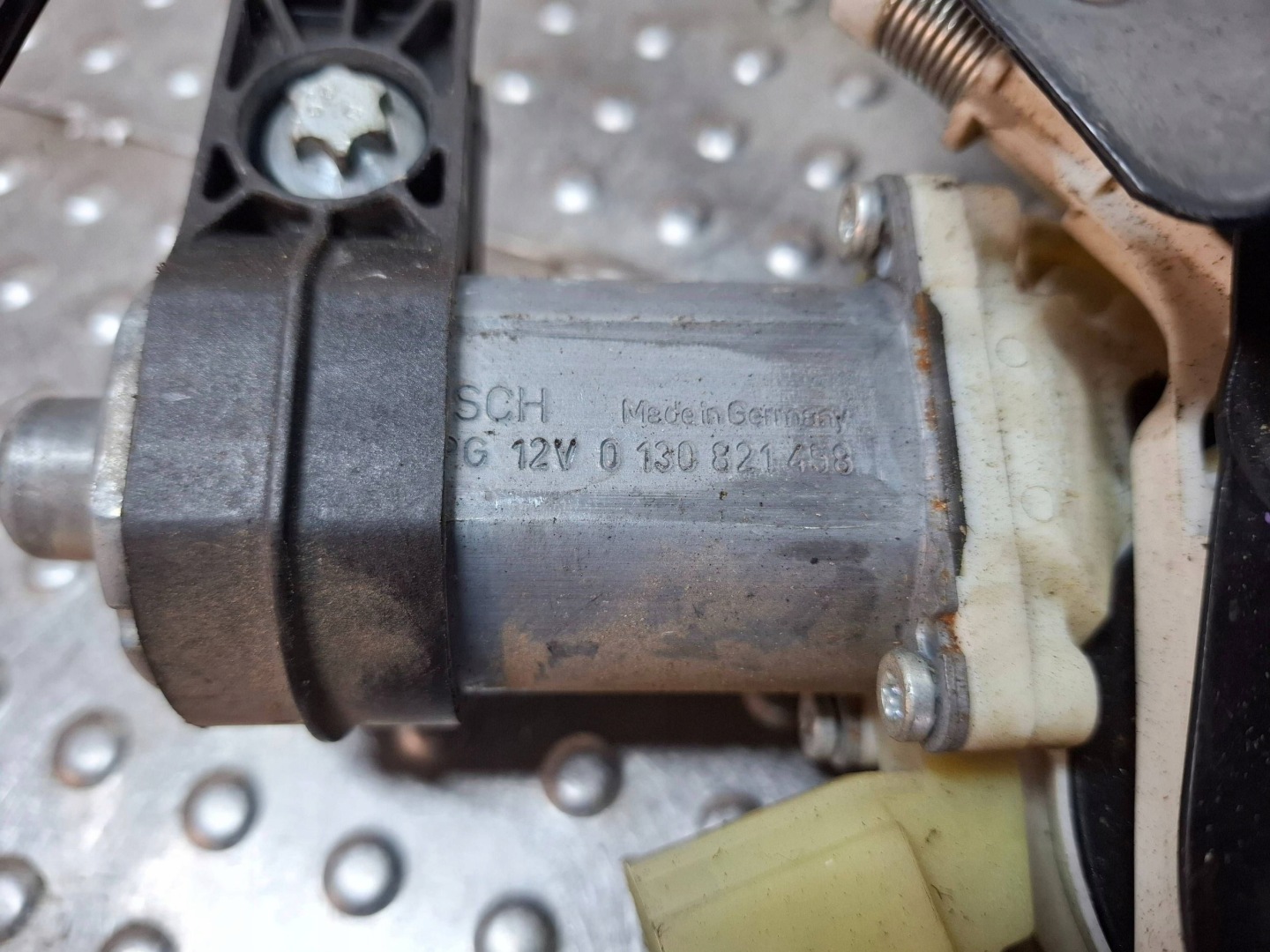 window regulator mechanism right front 7184384 6981142 BMW E60 E61