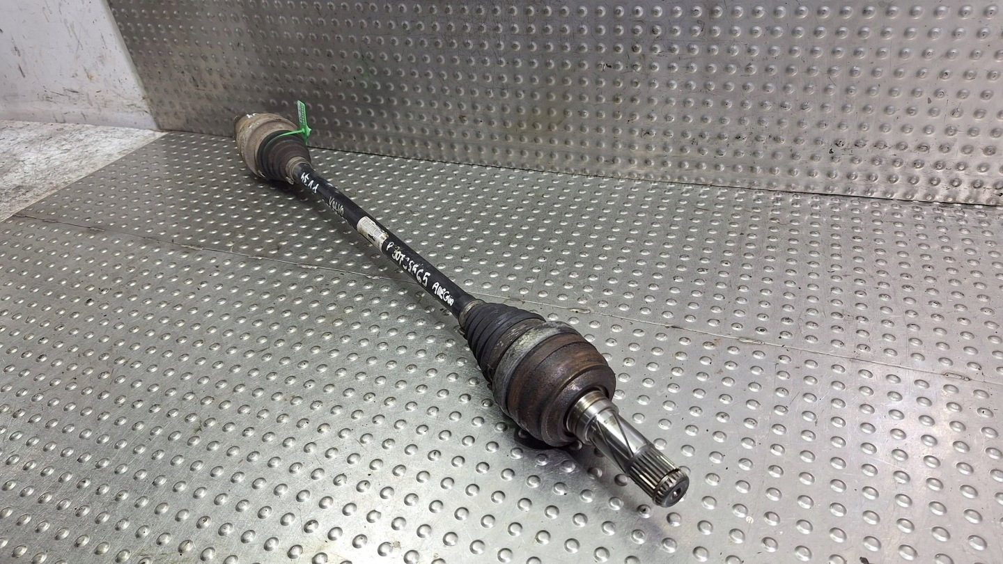 semi-axis left rear part P30735565 VOLVO XC90 and 4.4 V8 AWD