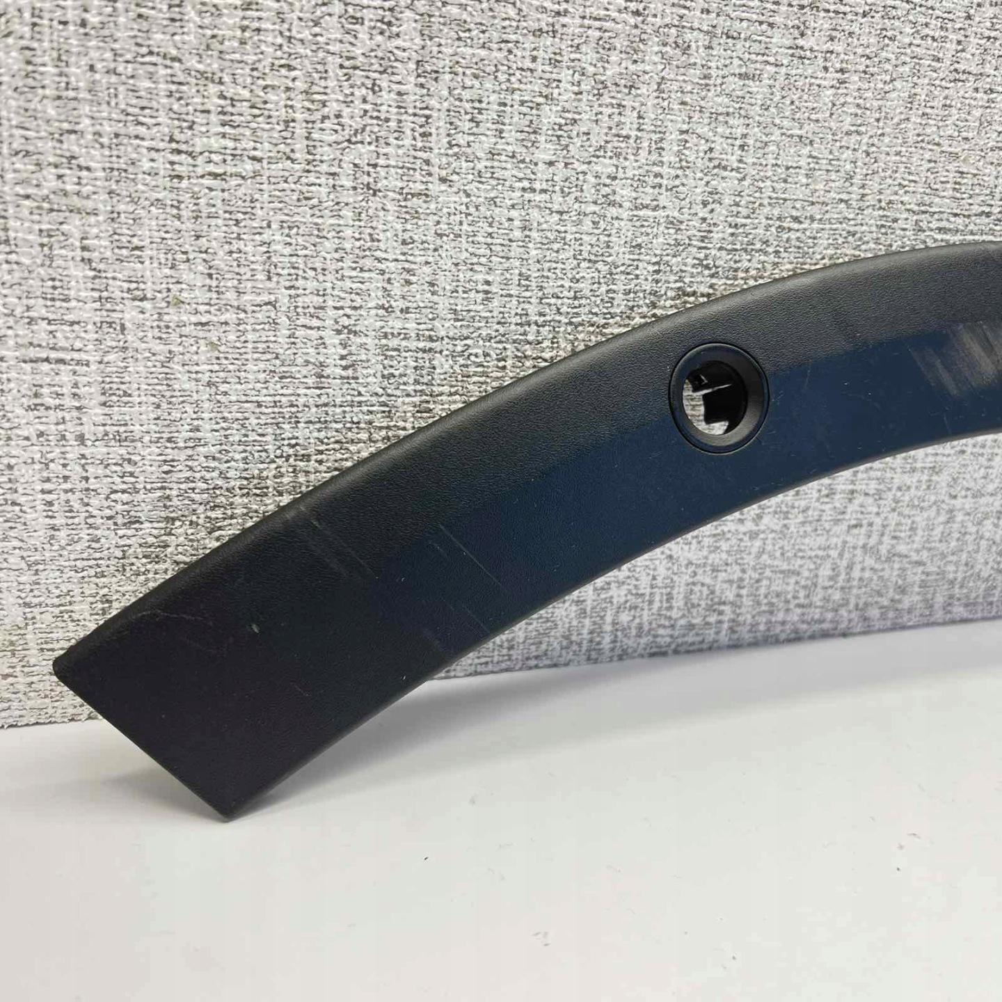 SEAT ARONA 19r lišta nárazníku levá předek pod PDC 6F9854827