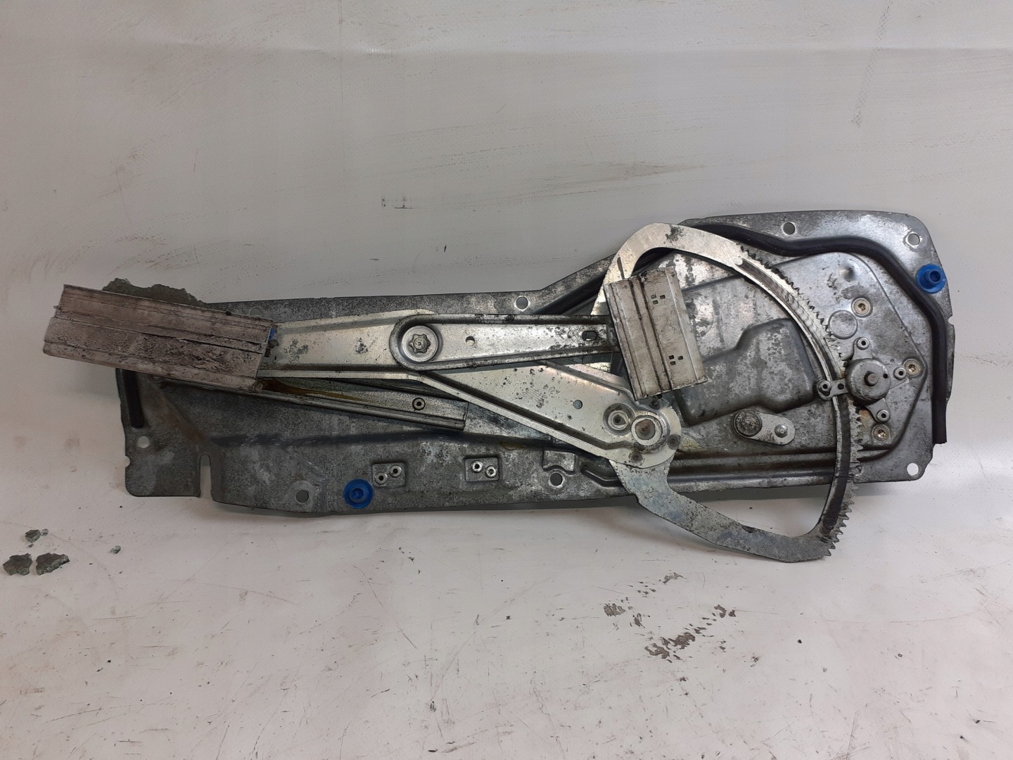window regulator left front VOLVO V70