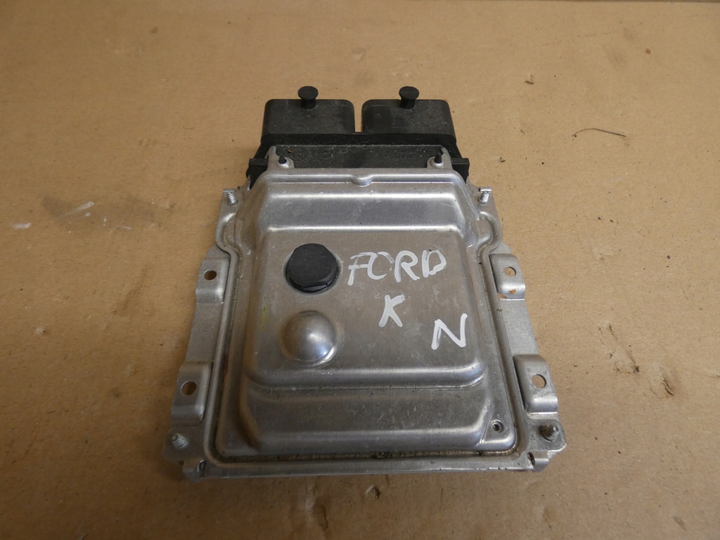 control unit computer of the engine FORD KA plus KA+ 2018R