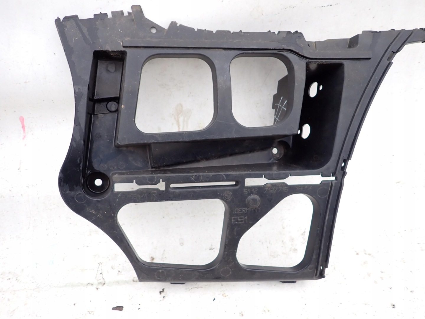 BMW 3 E91 04- support holder right rear part rear.