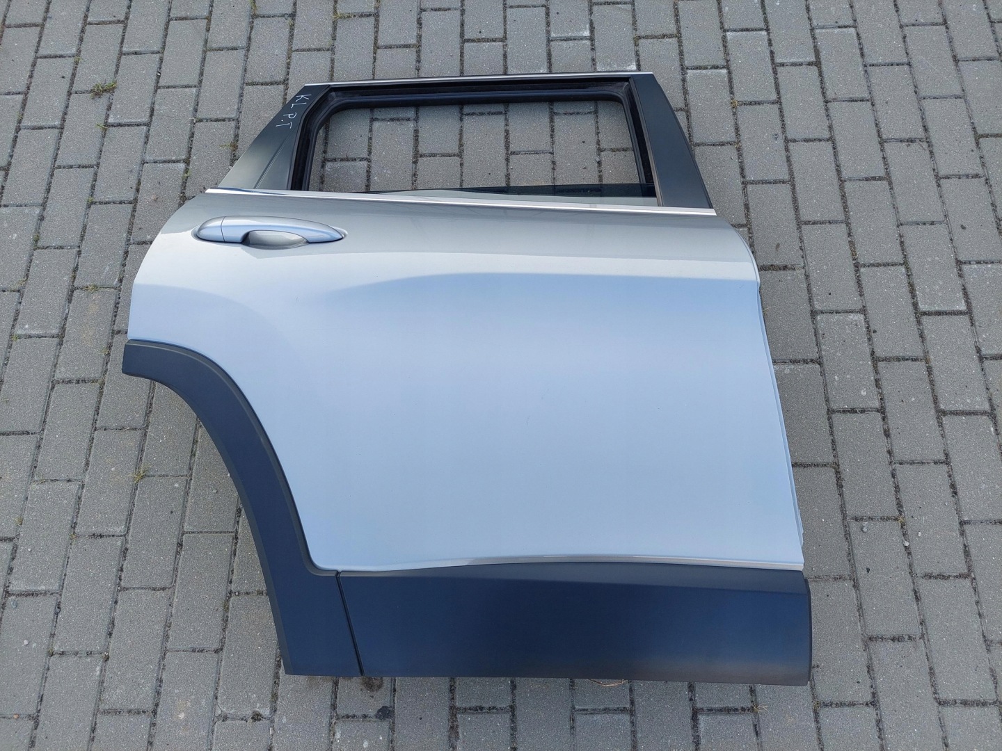 door rear part right rear. right complete JEEP CHEROKEE KL