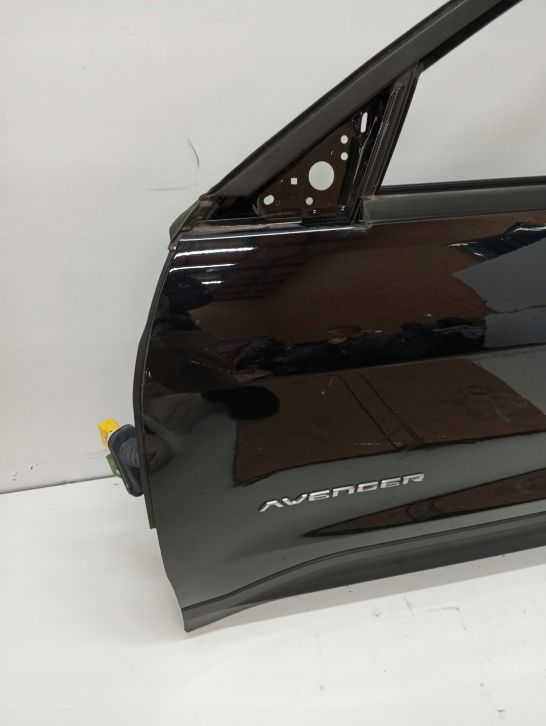door left front JEEP AVENGER 20r