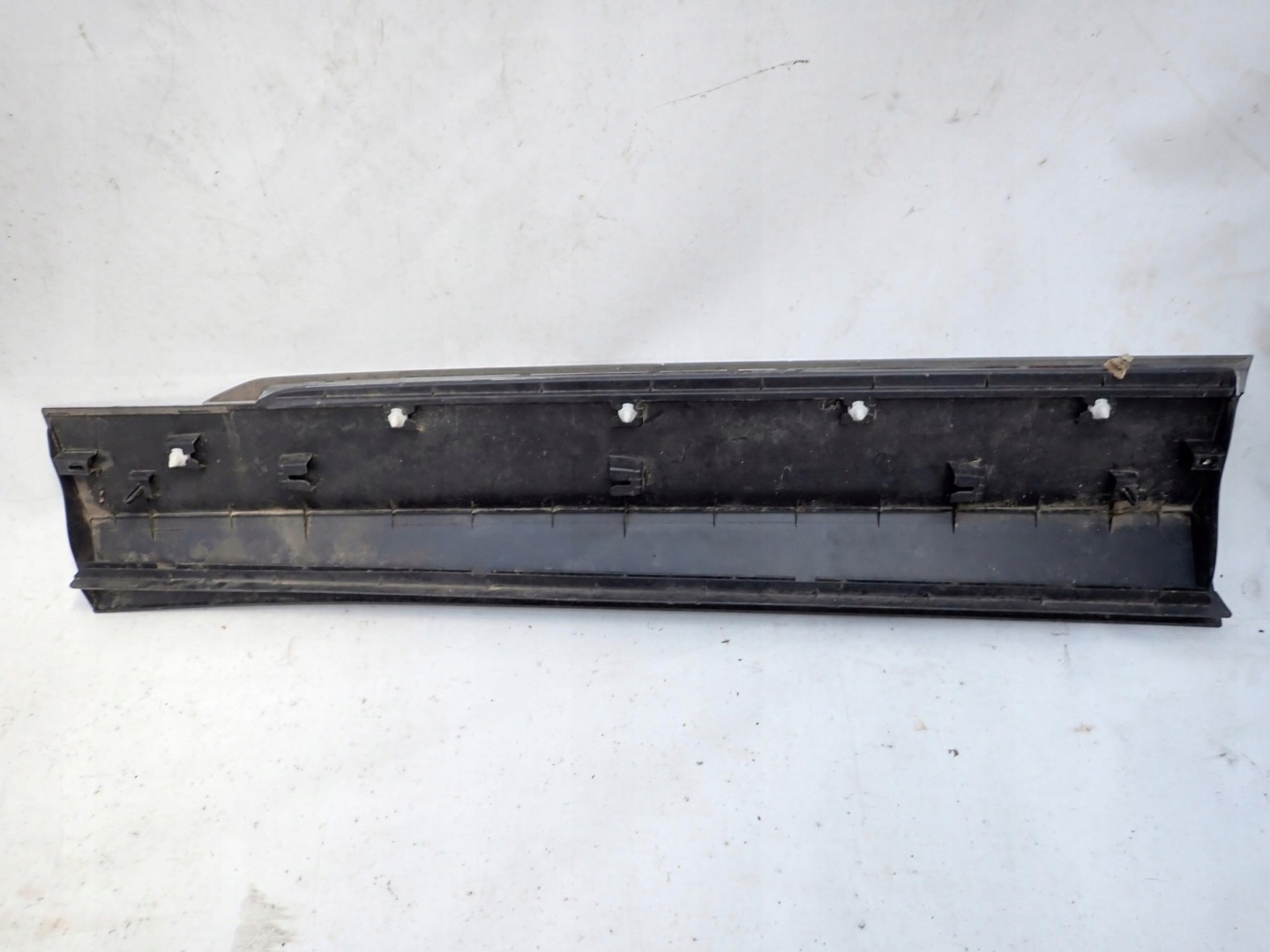 VW TIGUAN II 5NA 16- moulding door right front