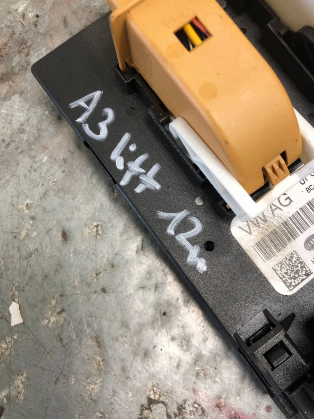module control unit KOMFORTU AUDI A3 8P LIFT 8P0907063N