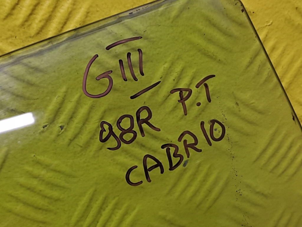 VW GOLF III CABRIO window right rear part