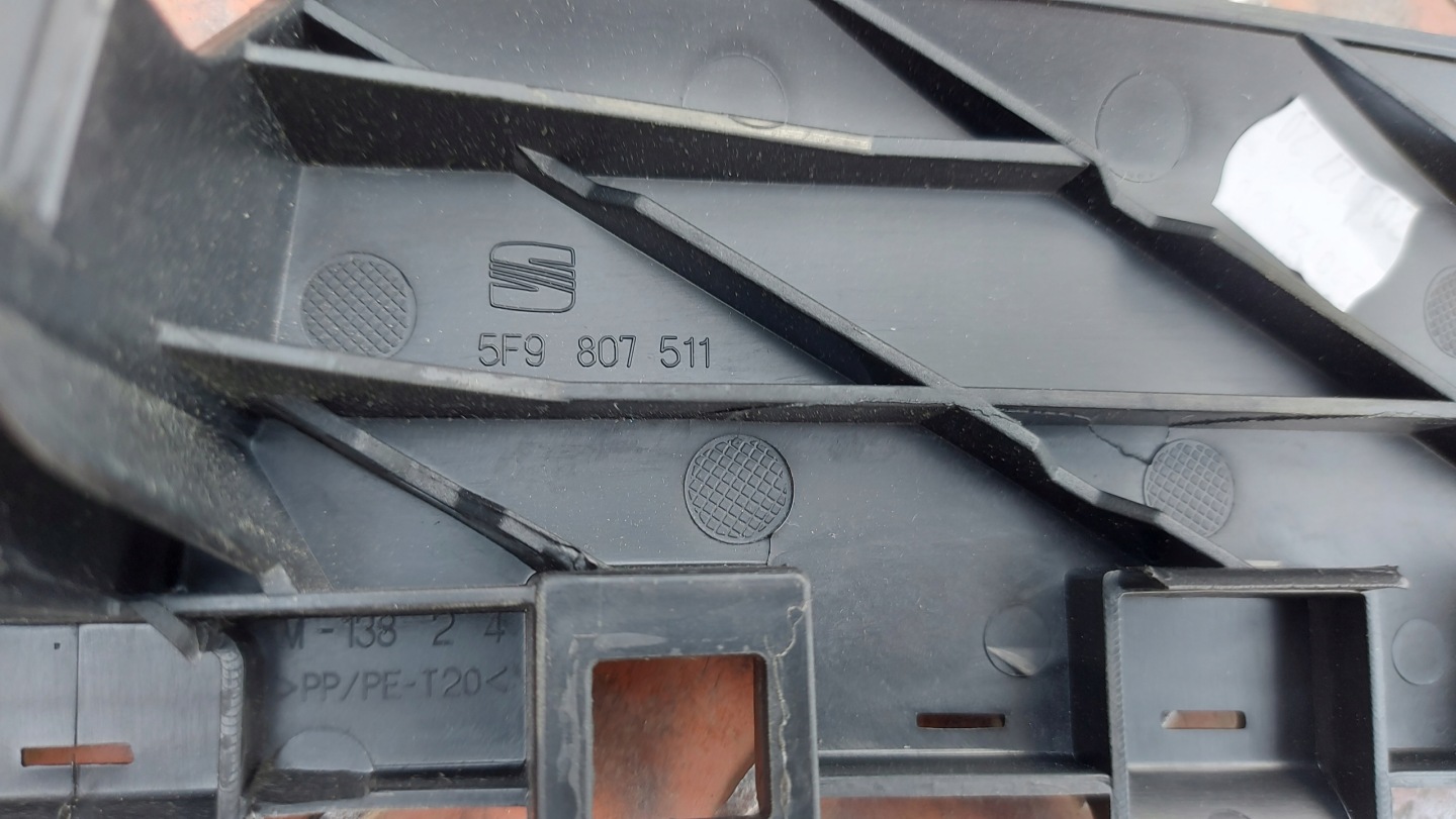 ABSORBER Traversa Paraurti posteriore SEAT LEON III KOMBI
