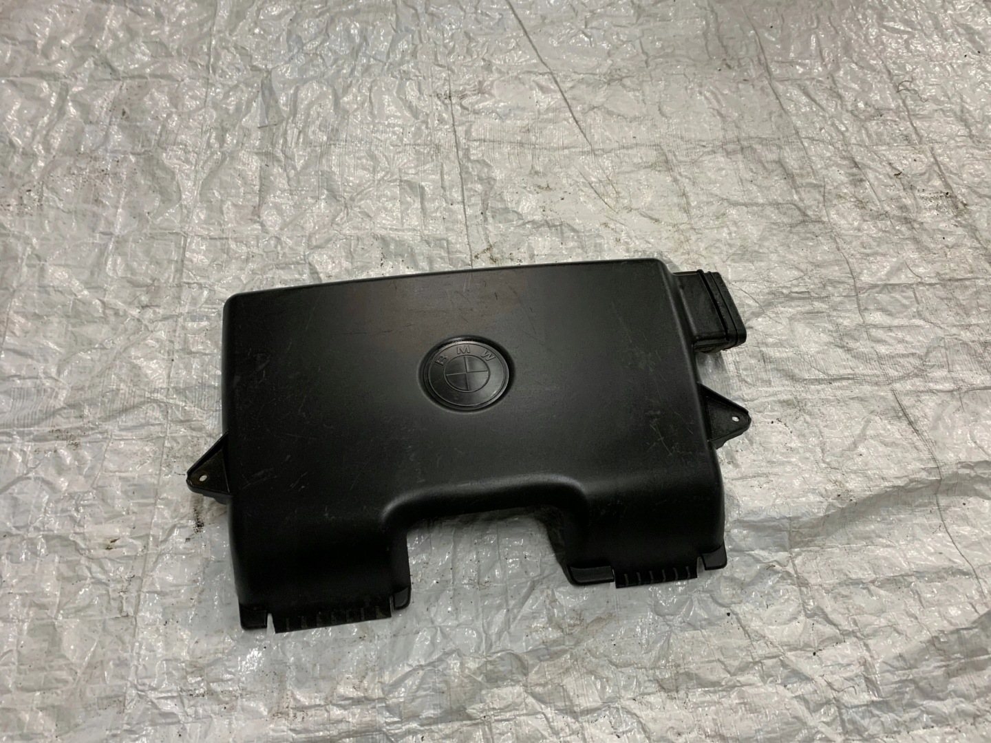 intake drain air BMW E87 116 118 120 and 7523629