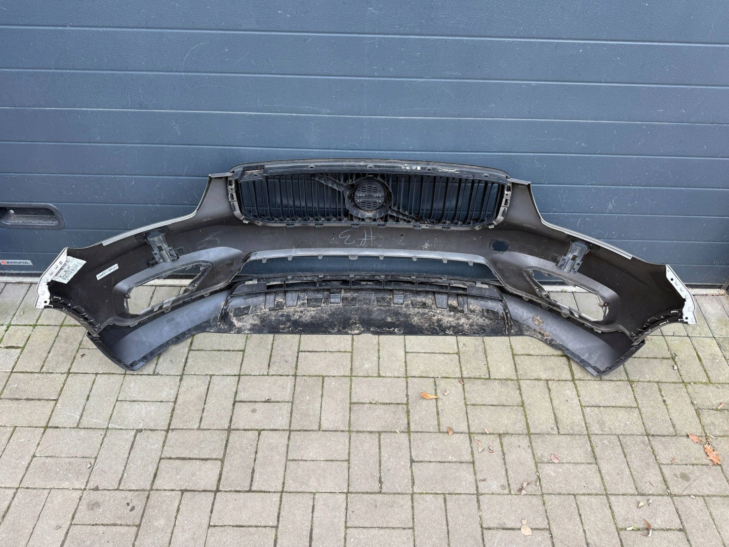 Volvo XC40 17- bumper front front
