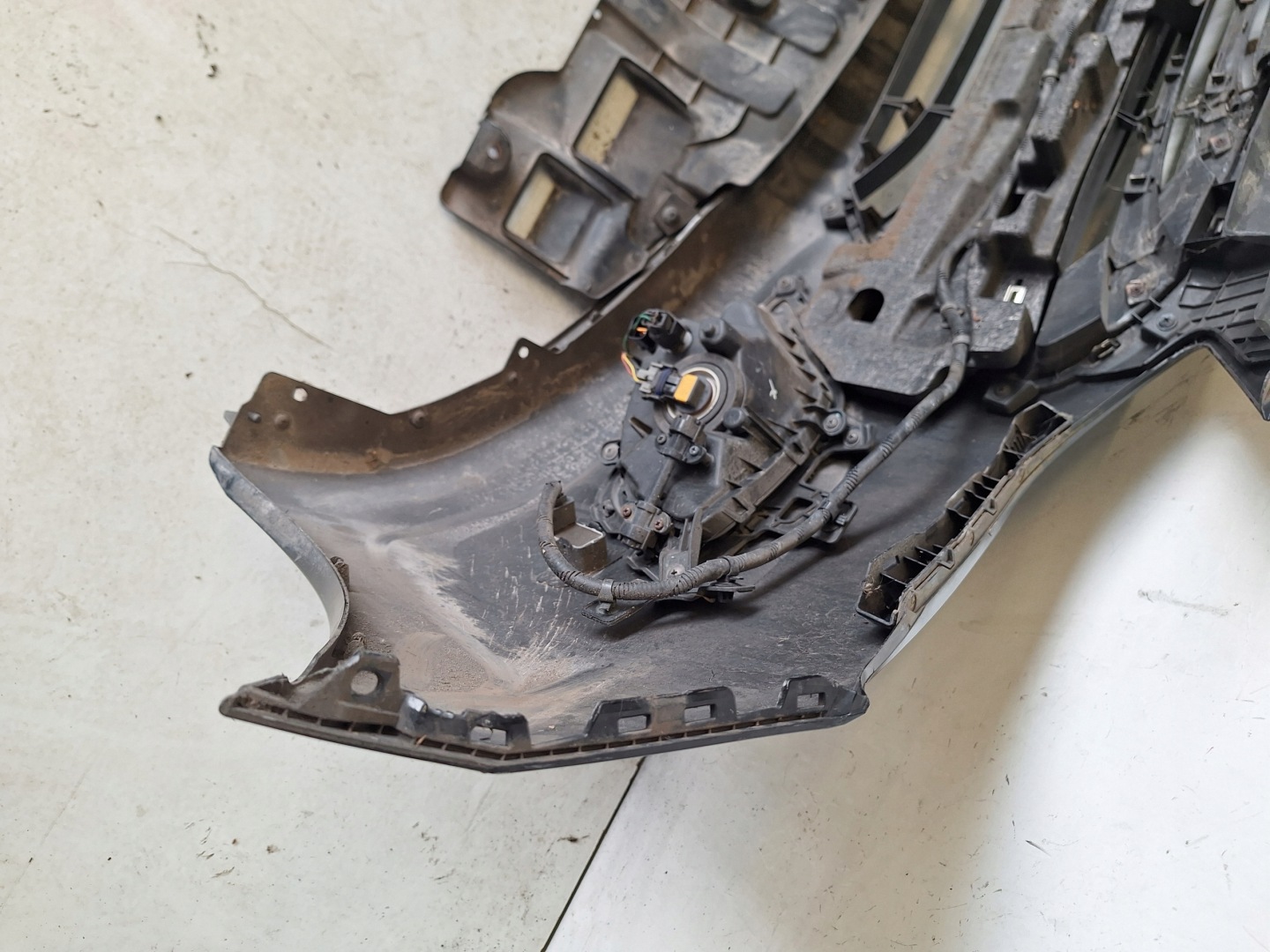 HYUNDAI I30 II 12-15 bumper + LED + PDC