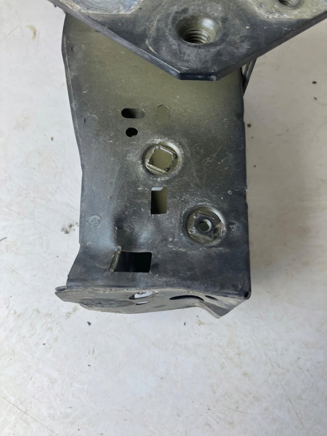 quarter quarter holder supports left front CITROEN C5 III X7