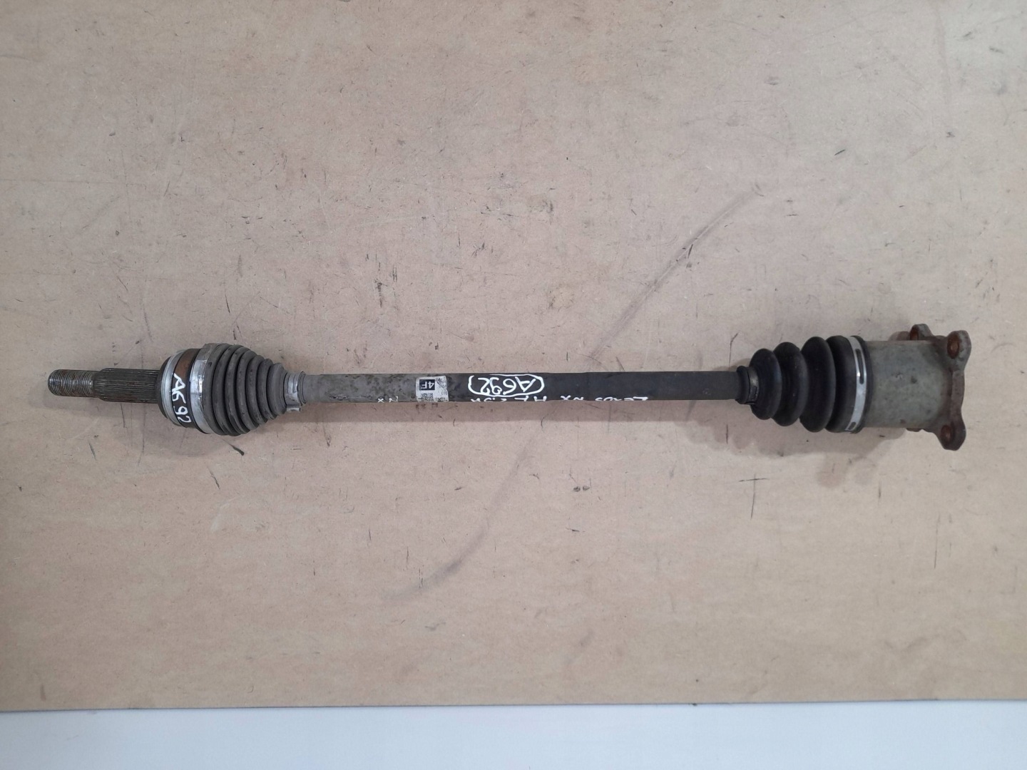 Lexus NX 2,5 H semi-axis rear left 42340-48110 (A692)