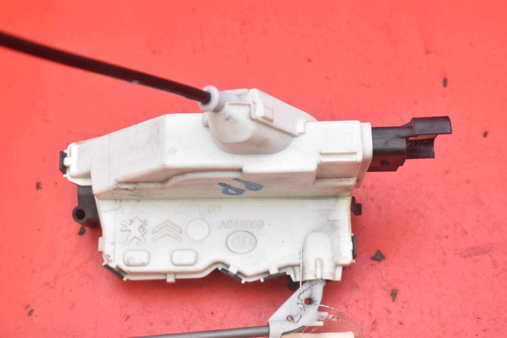 lock door right front front EU PSA767857 PEUGEOT 301 12-17